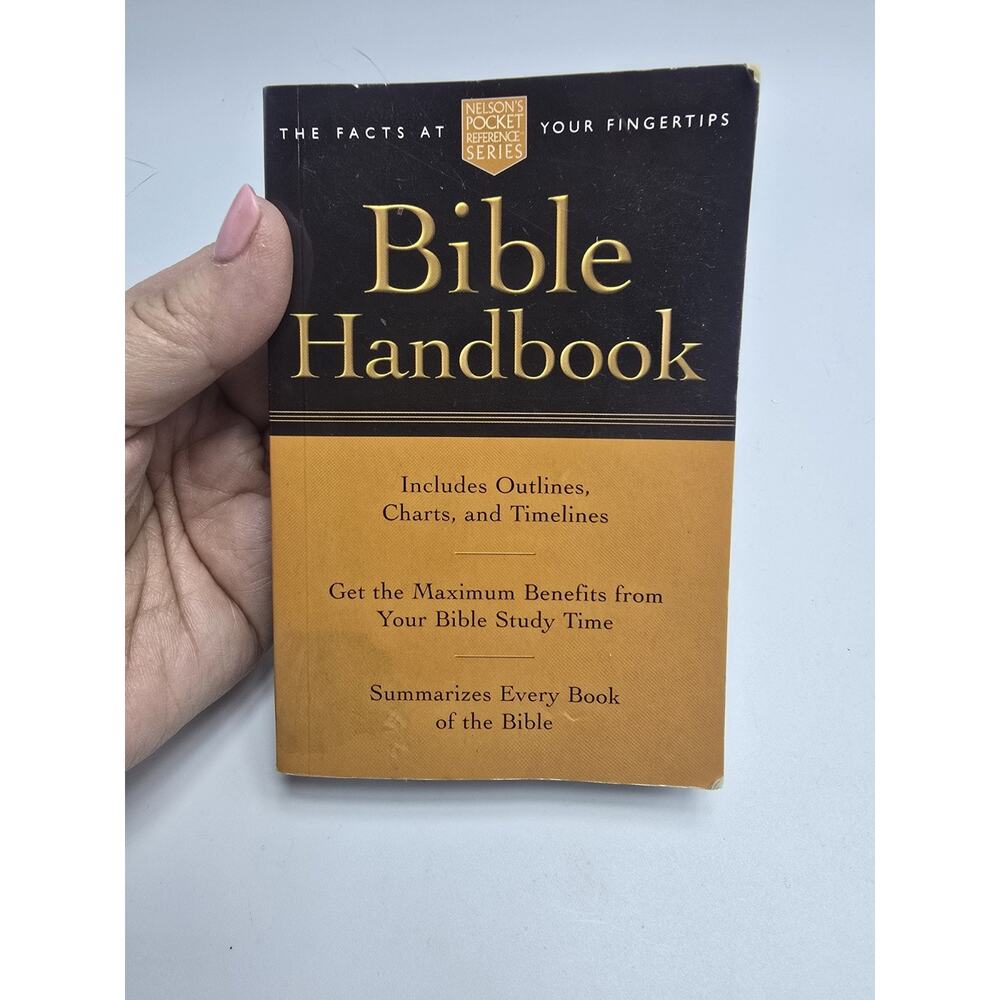 Pocket Bible Handbook: Nelson's Pocket - Paperback, by Thomas Nelson
